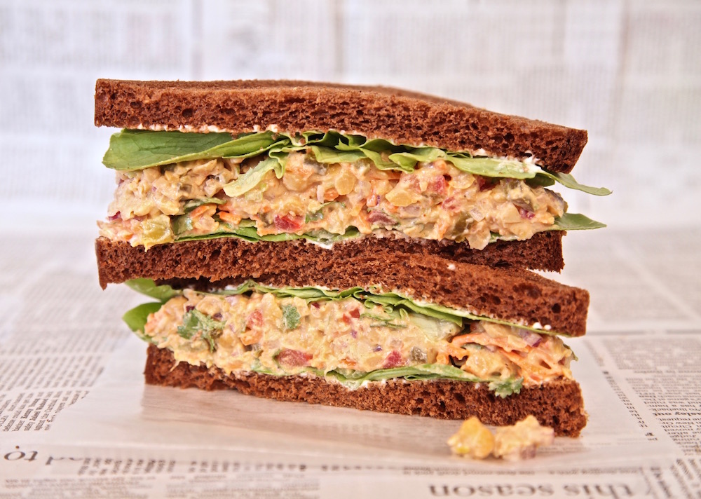 Spicy chickpea salad sandwich for the perfect lunch. 