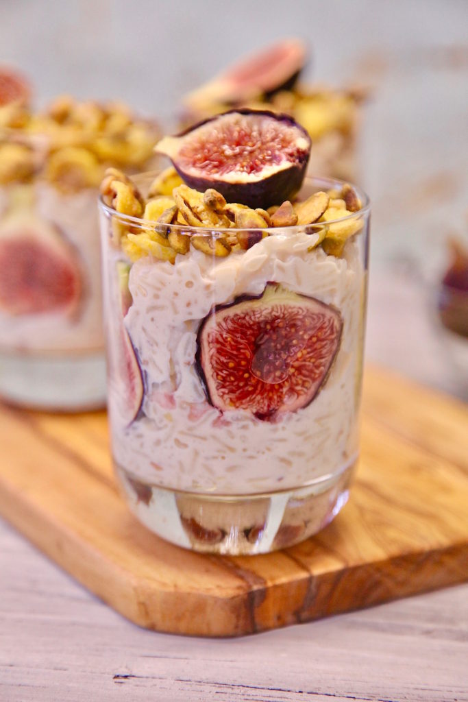 Pistachio Fig Arroz con leche served in a cup