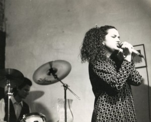 Nicole Presley singing in Boca De Sandía
