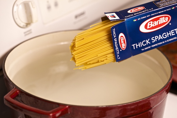 Barilla think spaghetti (no. 7) about to be boiled