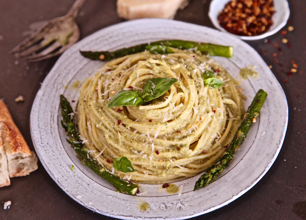 This pesto spaghetti is shaped like a volcano and so divine on the palate.